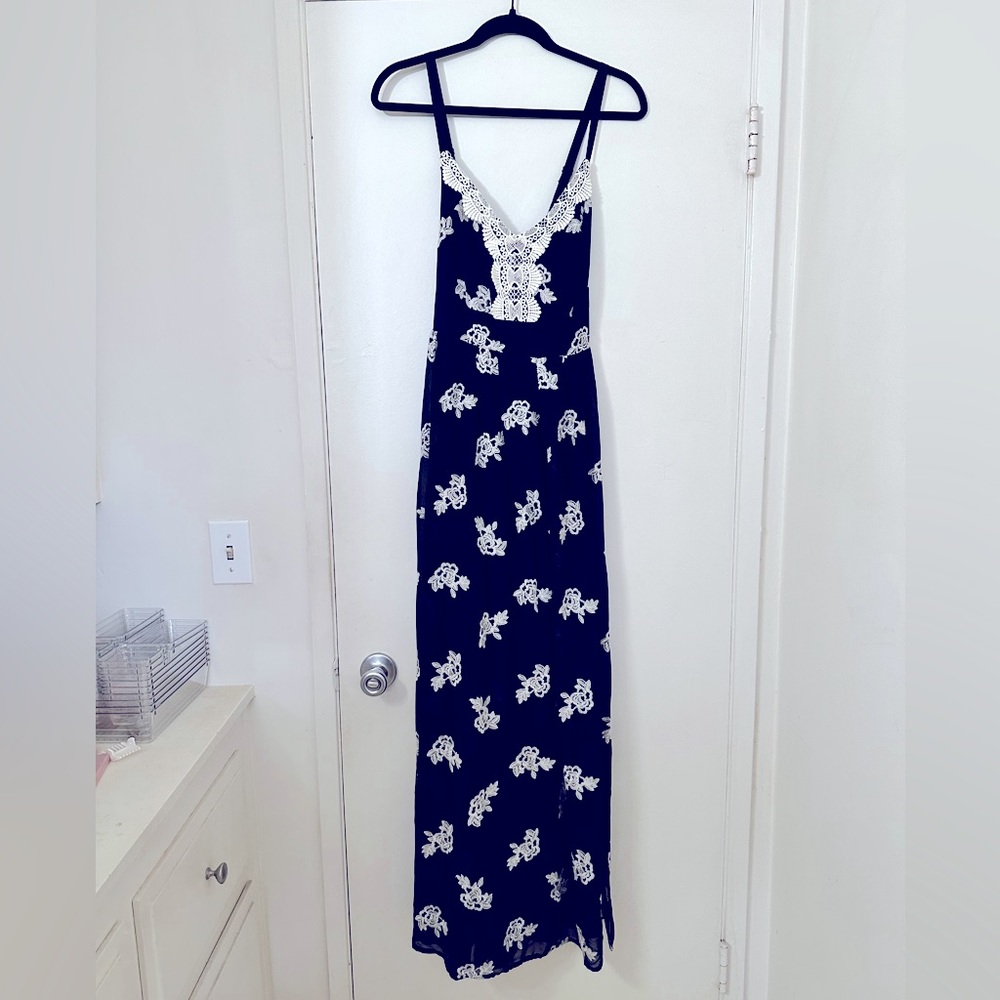Black and White Lace Maxi Dress Size 00 (10-12)